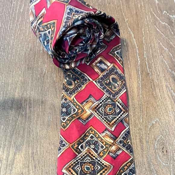 Givenchy Red and Gold Geometric Tie - Picture 2 of 6